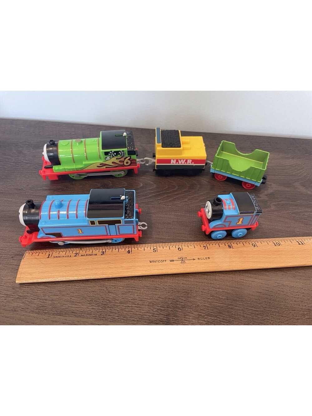 Thomas & Friends Train Locomotives Battery (5) Cars Thomas & Percy 2013 WORK